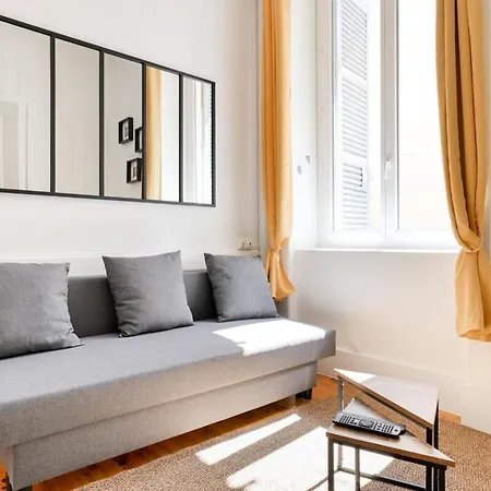Charmant 2 Pers Atypique Avec Terrasse-Metro Valmycharming 2 People Unique Lyon Extérieur photo